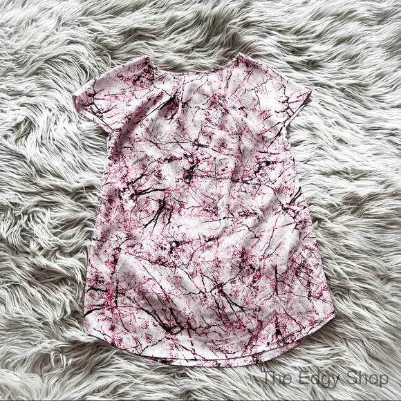 Milano | Marble Print Pleat Neck Cap Sleeve Blouse - Picture 3 of 5